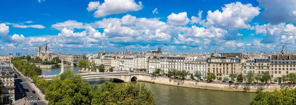 Sena e Notre Dame de Paris — Fotografia de Stock