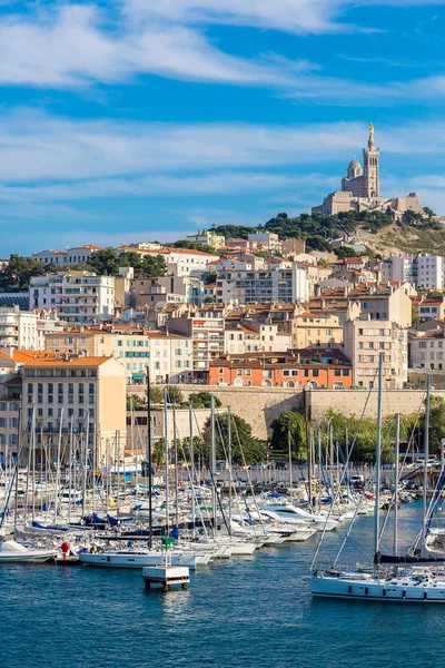 Notre dame de la garde in marsei — стоковое фото