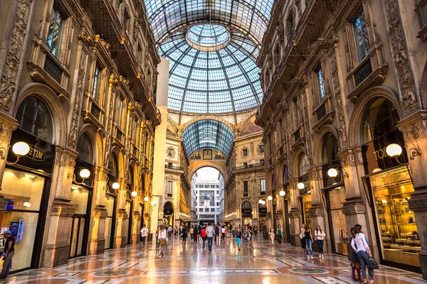 Galleria Vittorio Emanuele II w Mediolanie — Zdjęcie stockowe