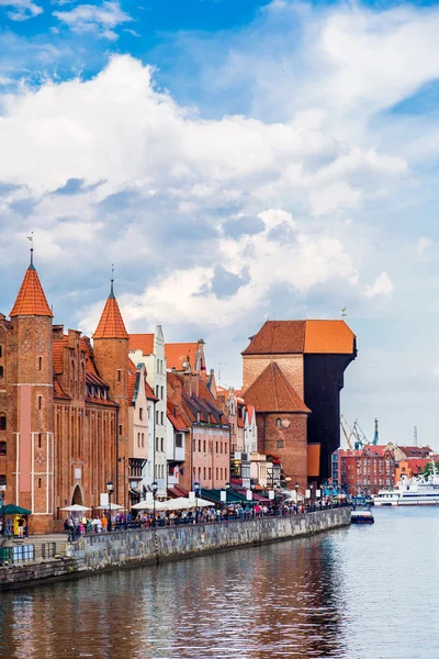 Cityscape Gdansk, Polonya için Vistula Nehri üzerinde.