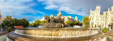 Madrid'da Cibeles Çeşmesi