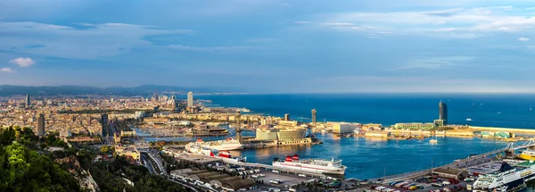 Panoramatický výhled na Barcelonu — Stock fotografie