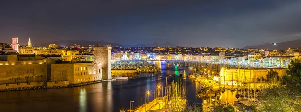 Kasteel en de kathedraal de la Major in Marseille — Stockfoto