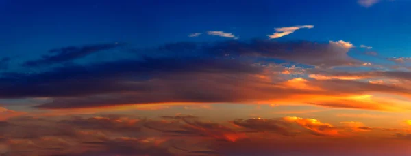 Καταπληκτικό ηλιοβασίλεμα Πανόραμα — Φωτογραφία Αρχείου