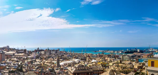 Porto di Genova nella giornata estiva, Italia — Foto Stock
