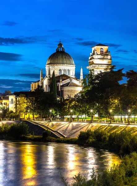 Kostel San Giorgio ve Veroně — Stock fotografie