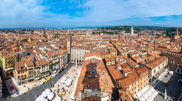Вид с воздуха на Верону, Италия — стоковое фото