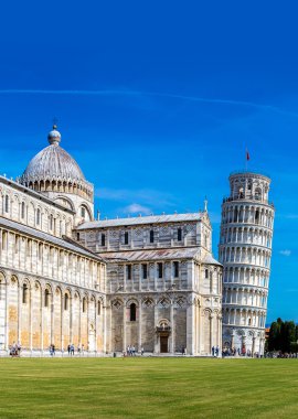 Leaning tower ve Pisa cathedral