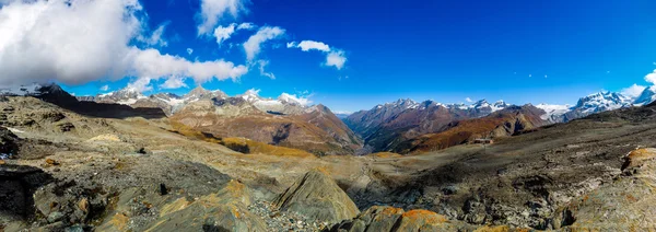 Paisaje montañoso de los Alpes —  Fotos de Stock