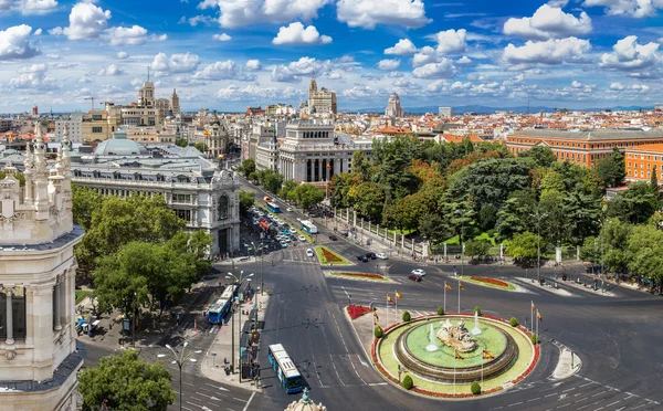 Στο σιντριβάνι Cibeles στο Plaza de Cibeles στη Μαδρίτη — Φωτογραφία Αρχείου