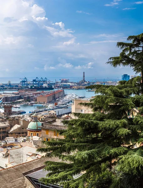 Puerto de Génova en Italia — Foto de Stock