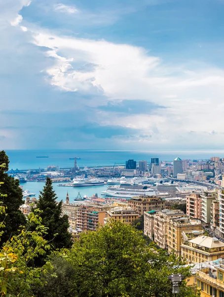 Puerto de Génova en Italia — Foto de Stock