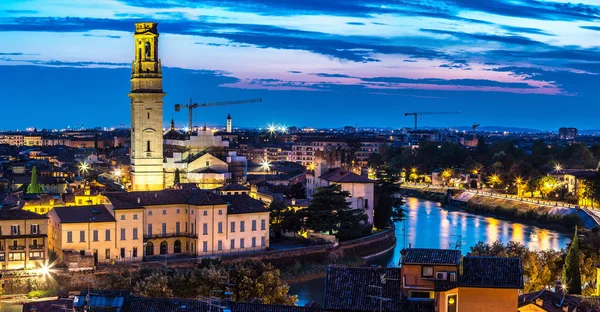 Verona, a naplemente, Olaszország — Stock Fotó