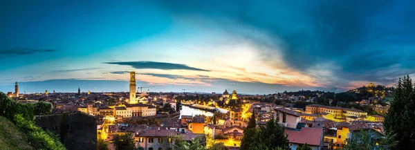 Verona al tramonto in Italia — Foto Stock