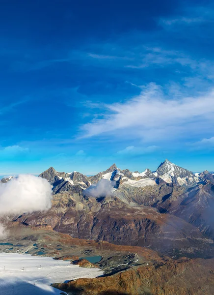 Alpi paesaggio montano in Svizzera — Foto Stock