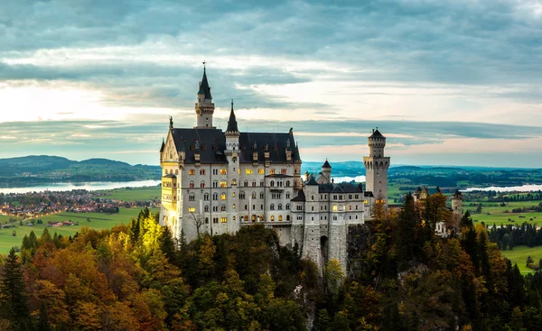 Zamek Neuschwanstein w Niemczech — Zdjęcie stockowe