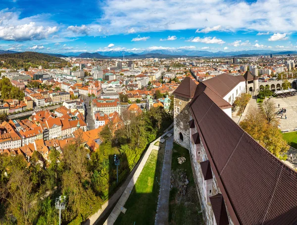 Flygfoto över Ljubljana i Slovenien — Stockfoto