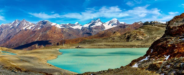 Montañas de los Alpes paisaje en Suiza — Foto de Stock