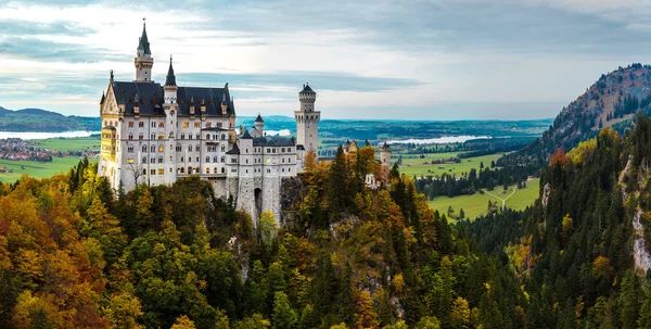 Zamek Neuschwanstein w Niemczech — Zdjęcie stockowe