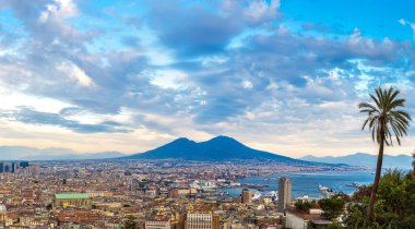 Napoli ve İtalya Vezüv Yanardağı