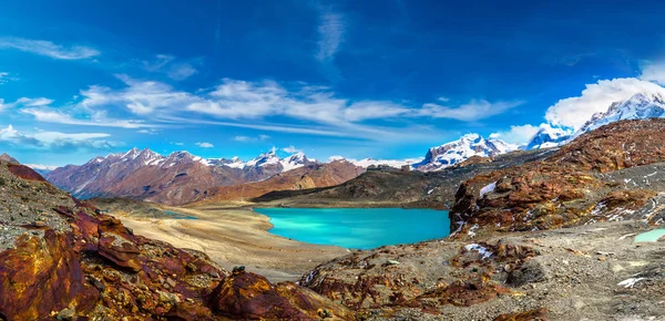 Alpes paisagem montanhosa na Suíça — Fotografia de Stock