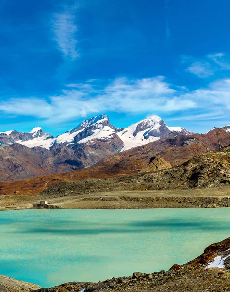 Paisaje montañoso de los Alpes — Foto de Stock