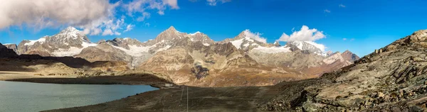 Paisaje montañoso de los Alpes —  Fotos de Stock