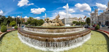 Madrid'da Cibeles Çeşmesi