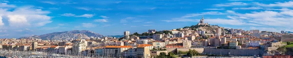 Alter Hafen in Marseille, Frankreich — Stockfoto