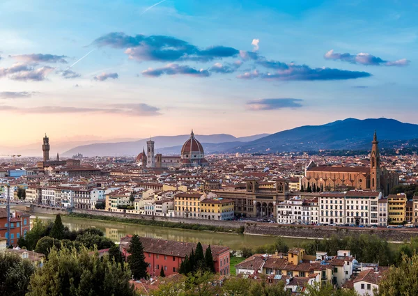 Pôr do sol panorâmico em Florença — Fotografia de Stock