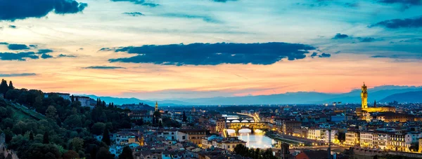 Floransa'da panoramik günbatımı — Stok fotoğraf