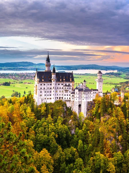 Zamek Neuschwanstein w Niemczech — Zdjęcie stockowe