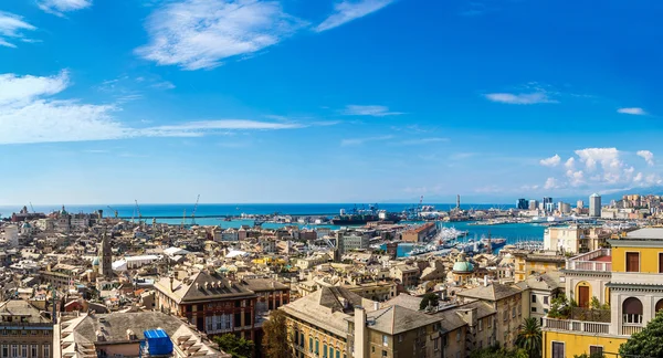 Hamnen i Genua i Italien — Stockfoto