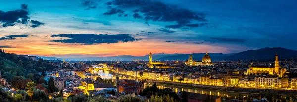 在佛罗伦萨的全景日落 — 图库照片