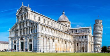 Leaning tower ve Pisa cathedral