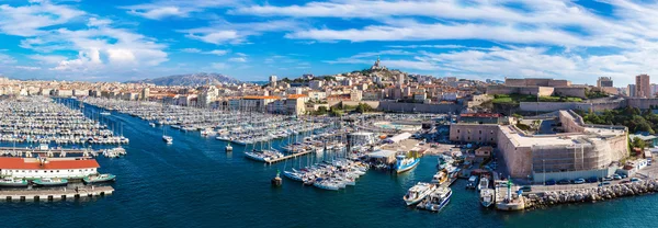 Puerto viejo en Marsella, Francia — Foto de Stock