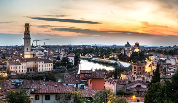 Verona, a naplemente, Olaszország — Stock Fotó