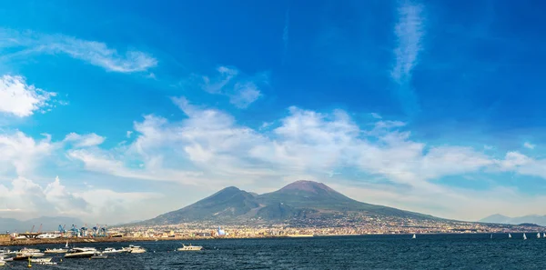 Napoli і гору Везувій в Італії — стокове фото