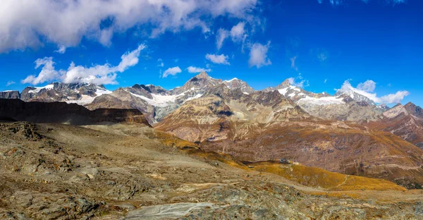 Alpes paisagem montanhosa na Suíça — Fotografia de Stock