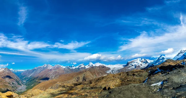 Berglandschap van de Alpen in Zwitserland — Stockfoto