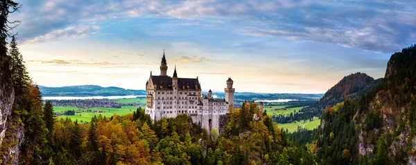 Castelo de Neuschwanstein na Alemanha — Fotografia de Stock