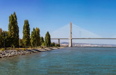 Lizbon 'daki Vasco da Gama Köprüsü