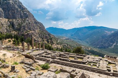 Delphi Apollon Tapınağı