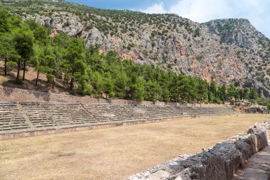 Delphi antik stadyum