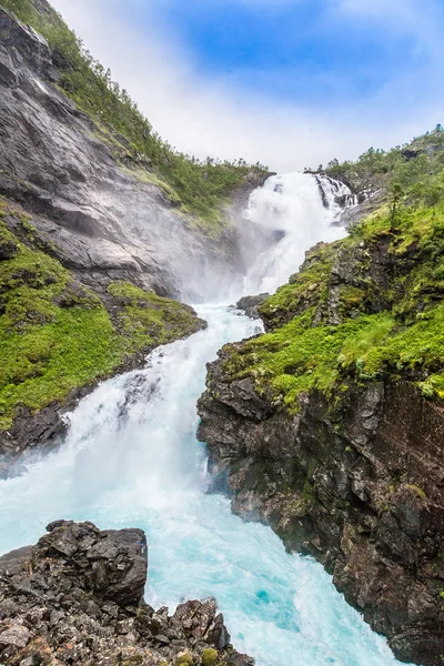 Hermosa cascada en Noruega — Foto de Stock