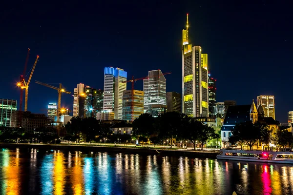 Frankfurt nad Menem o zachodzie słońca — Zdjęcie stockowe