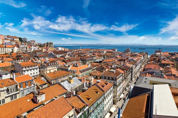 Lissabon in zonnige dag, Portugal. — Stockfoto