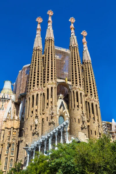 Sagrada Familia in giorno d'estate — Foto Stock