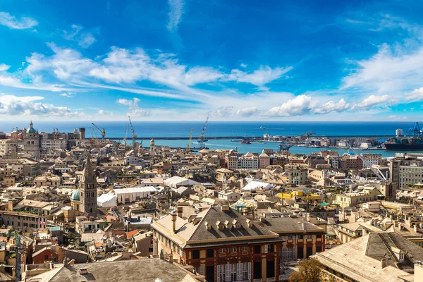 Porto di Genova in giornata estiva — Foto Stock