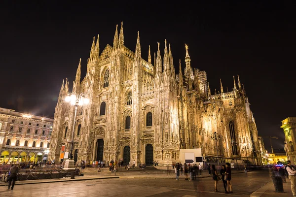 Milanos katedral i sommarnatt — Stockfoto